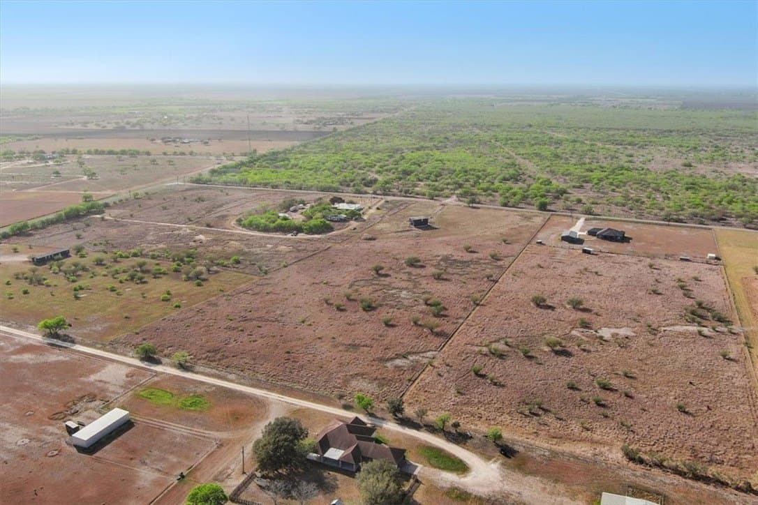 10.47 acres in Nueces County - photo 7