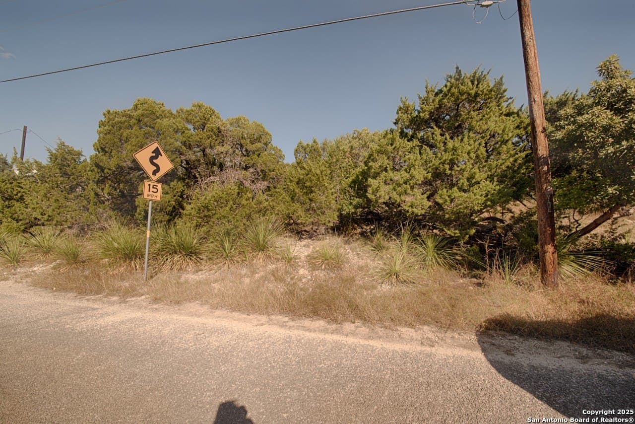 0.22 acres in Comal County - photo 4