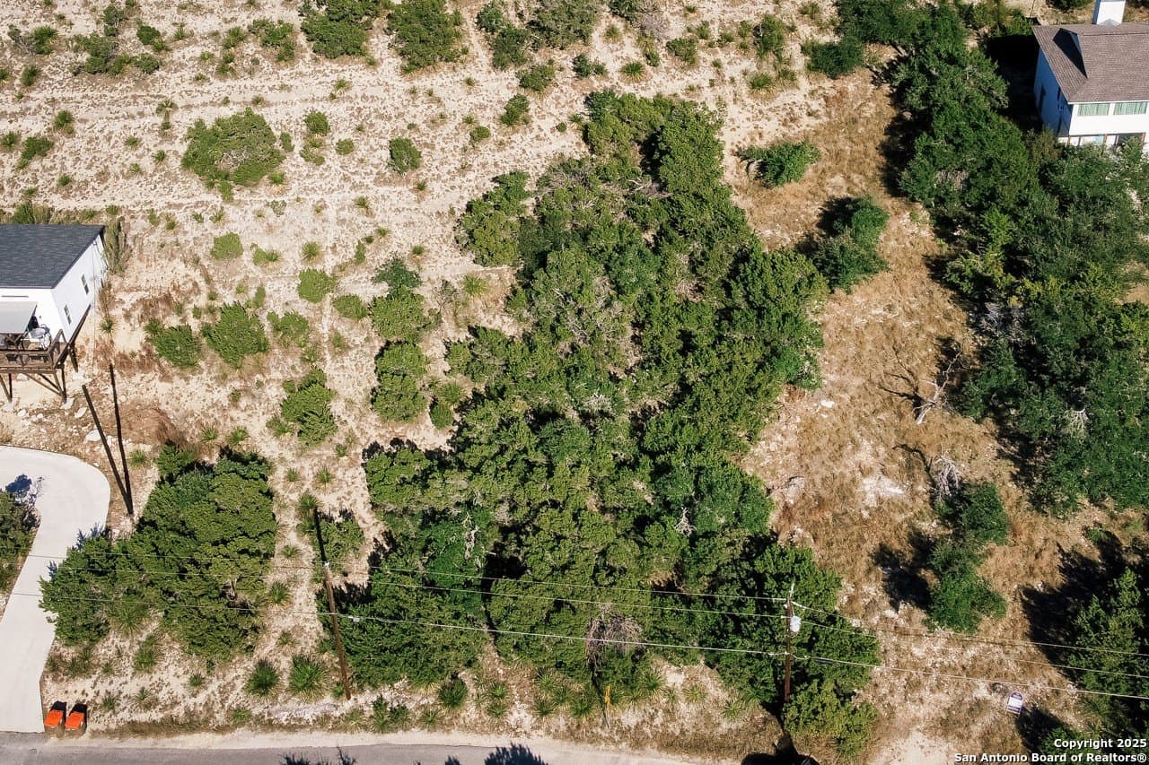 0.22 acres in Comal County - photo 2