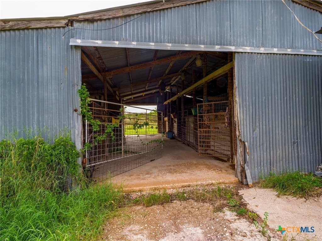 29.96 acres in Burnet County - photo 5