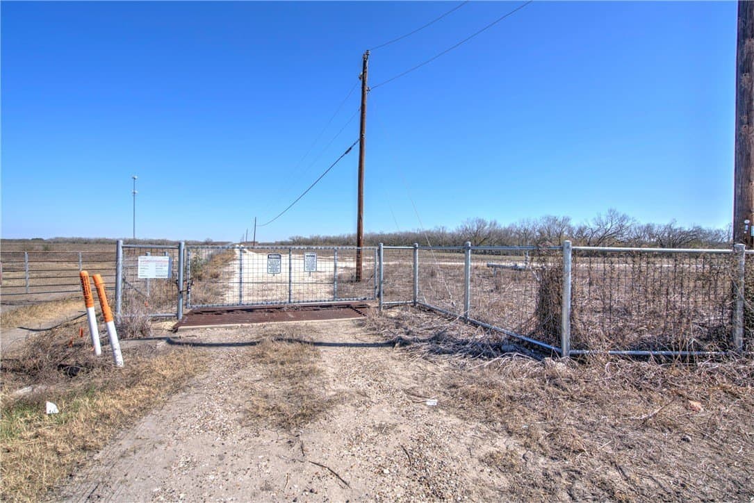 353.6 acres in Live Oak County - photo 38