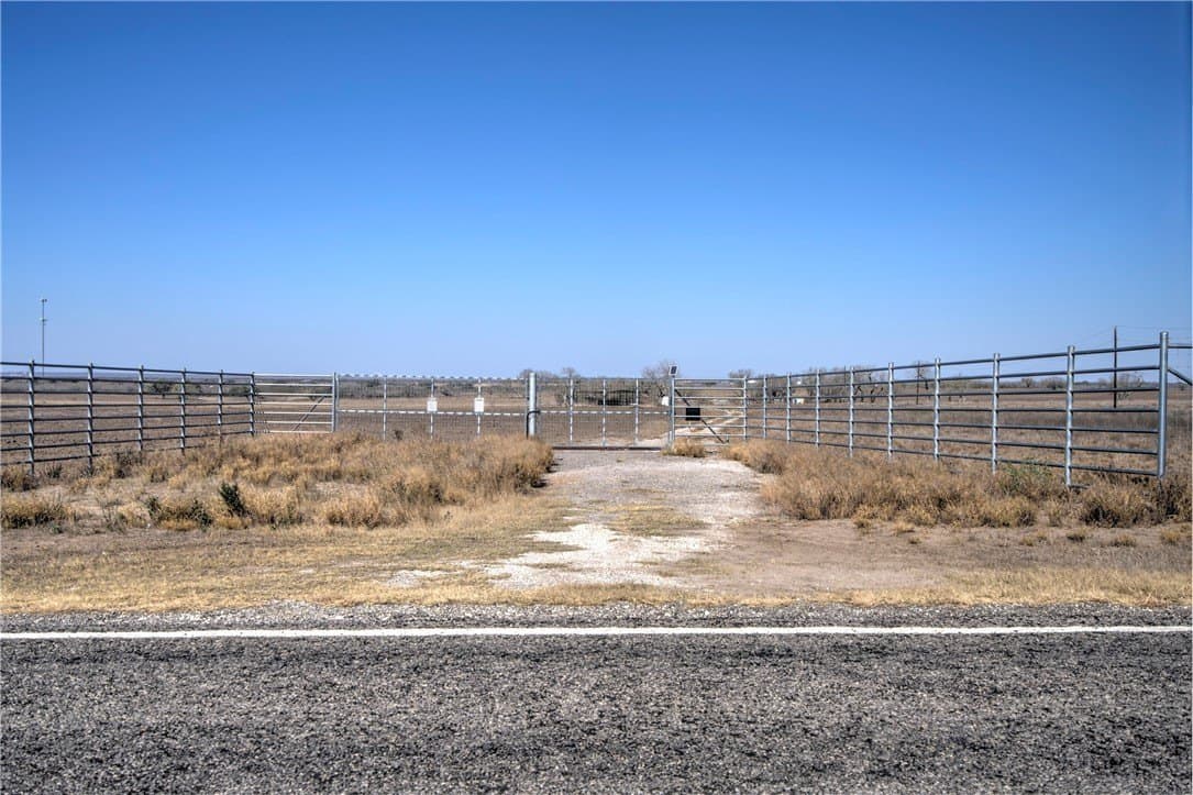 353.6 acres in Live Oak County - photo 34