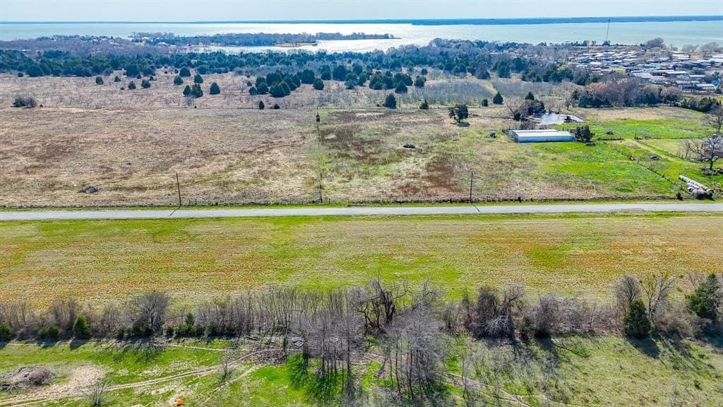 1.11 acres in Navarro County - photo 14