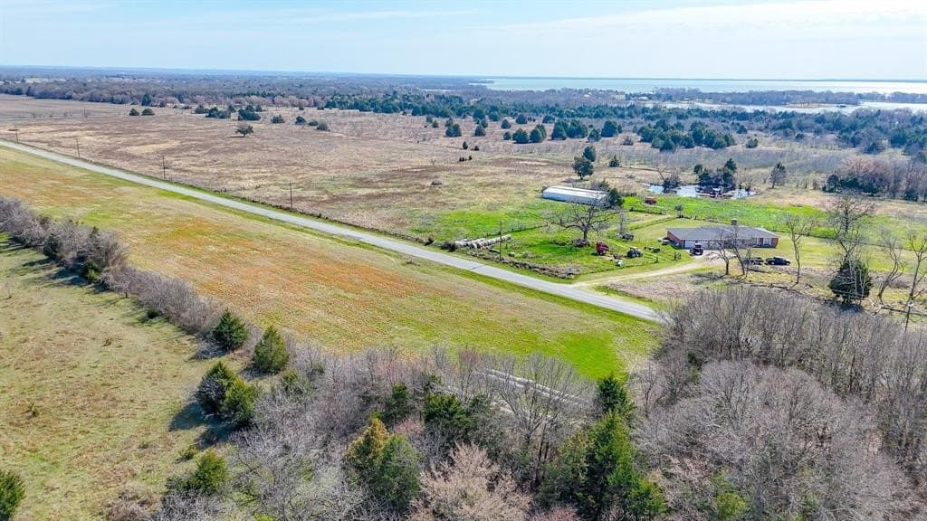 1.11 acres in Navarro County - photo 11