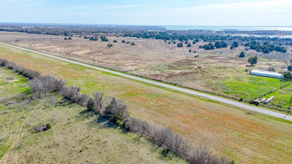 1.11 acres in Navarro County - photo 12