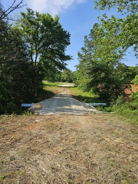 10 acres in ANDERSON County - photo 2