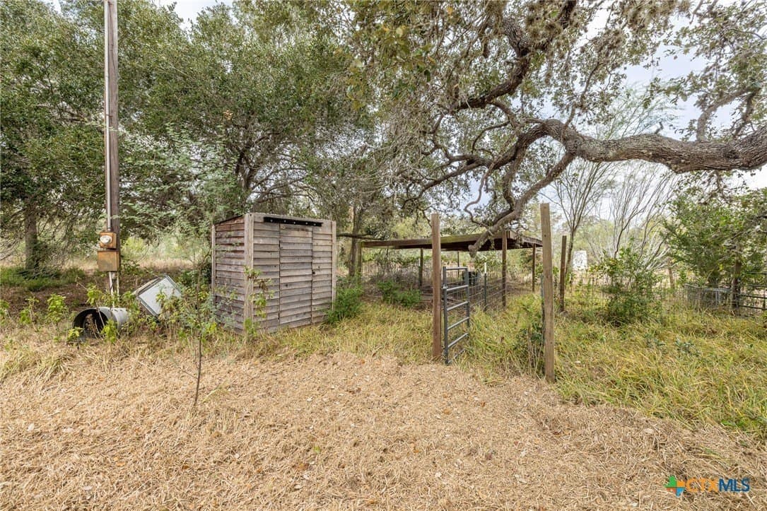 30.75 acres in Goliad County - photo 5