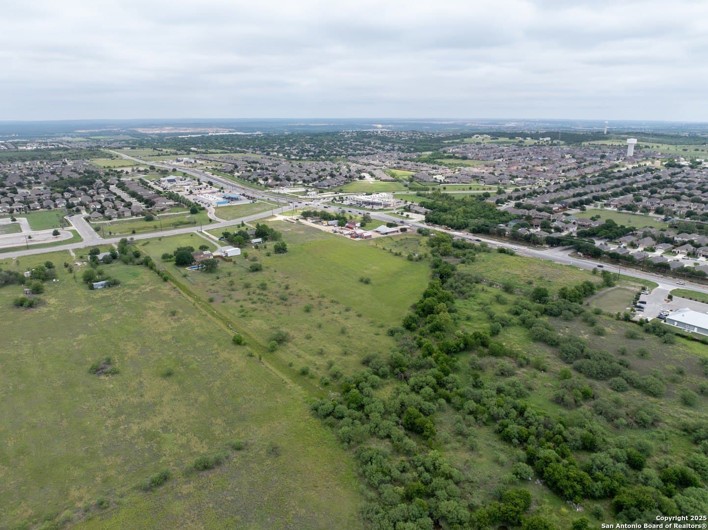 5 acres in Guadalupe County - photo 4