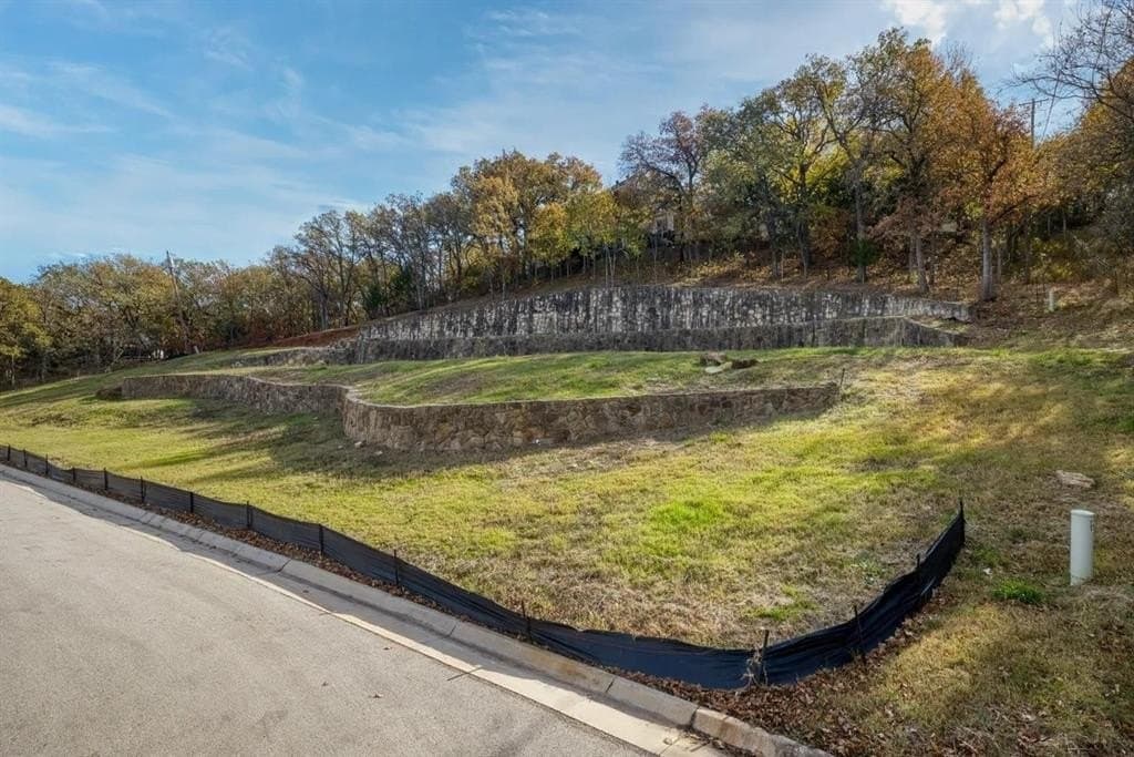 0.64 acres in Tarrant County - photo 3