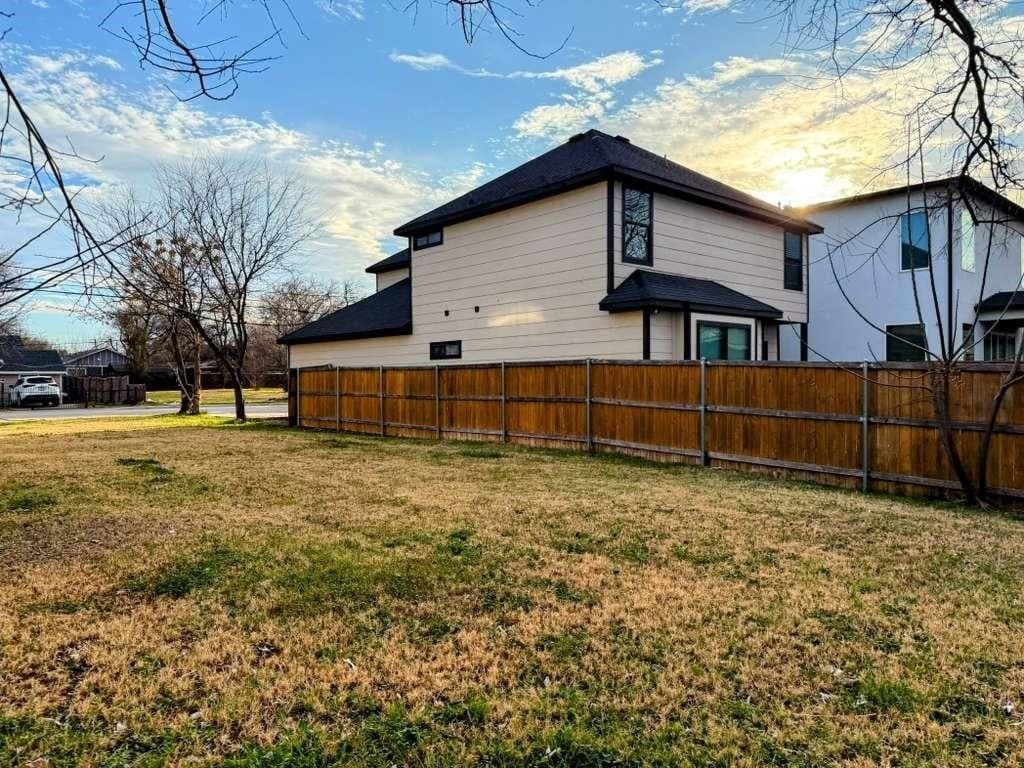 0.1 acres in Dallas County - photo 5