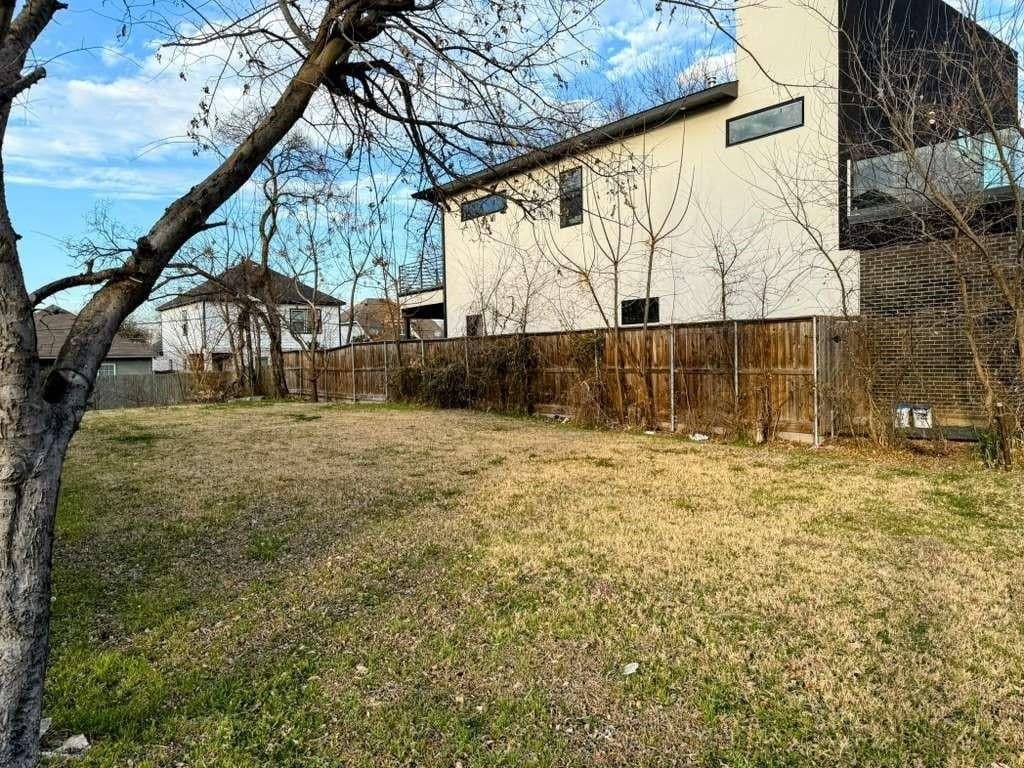 0.1 acres in Dallas County - photo 10