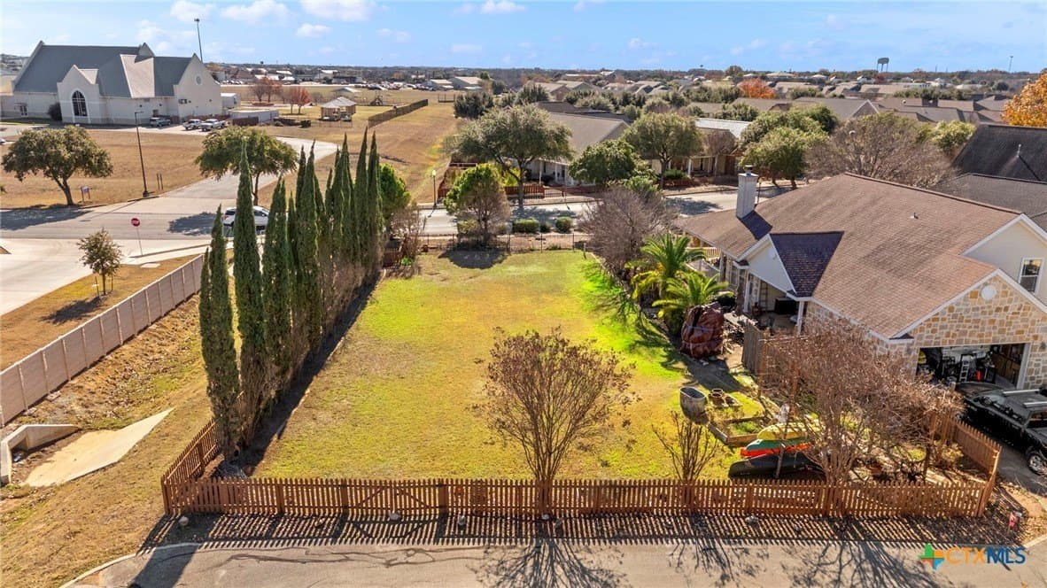 0.2 acres in Comal County - photo 7