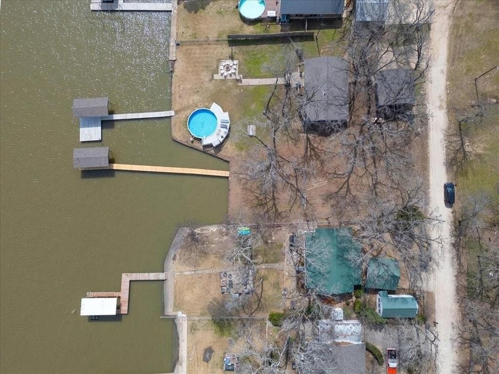 0.18 acres in Henderson County - photo 4