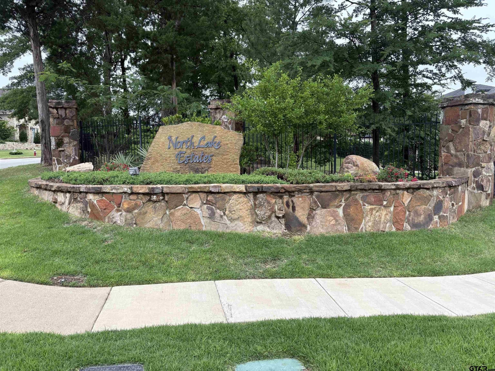 0.4 acres in Smith County - photo 4