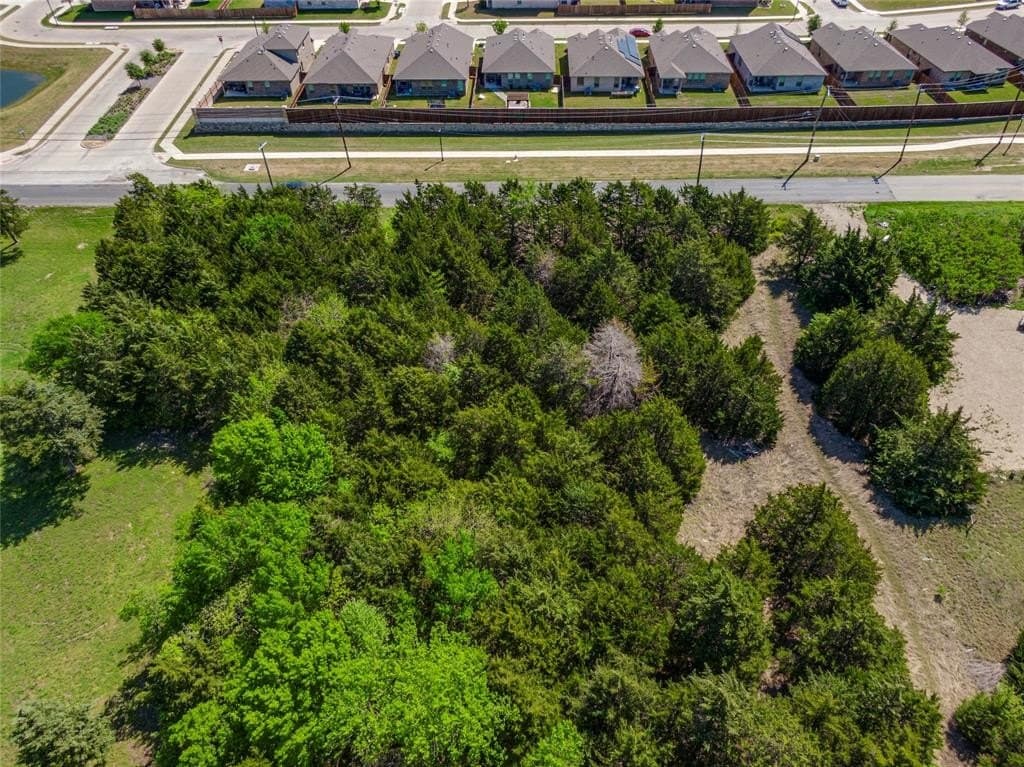 0.23 acres in Ellis County - photo 13