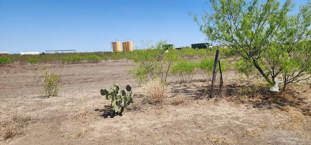 490,921 acres in Maverick County - photo 8