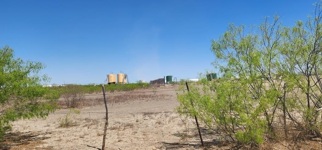 490,921 acres in Maverick County - photo 2