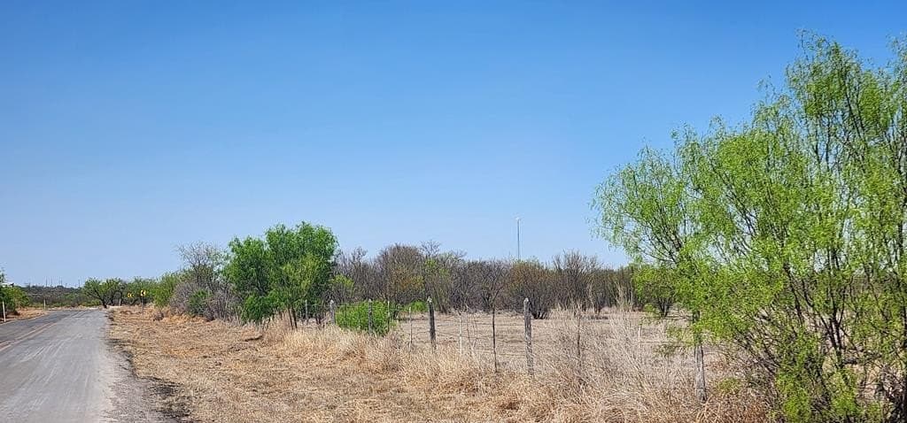 490,921 acres in Maverick County - photo 15