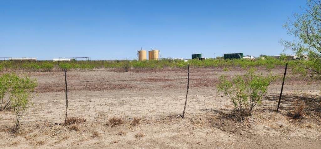 490,921 acres in Maverick County - photo 7