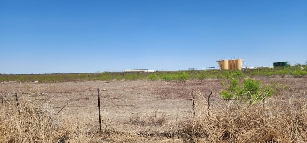 490,921 acres in Maverick County - photo 12