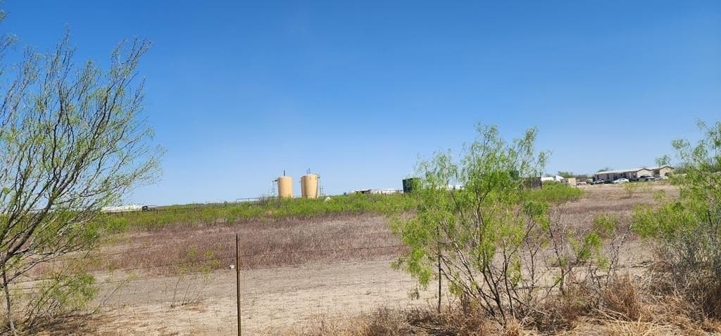 490,921 acres in Maverick County - photo 4