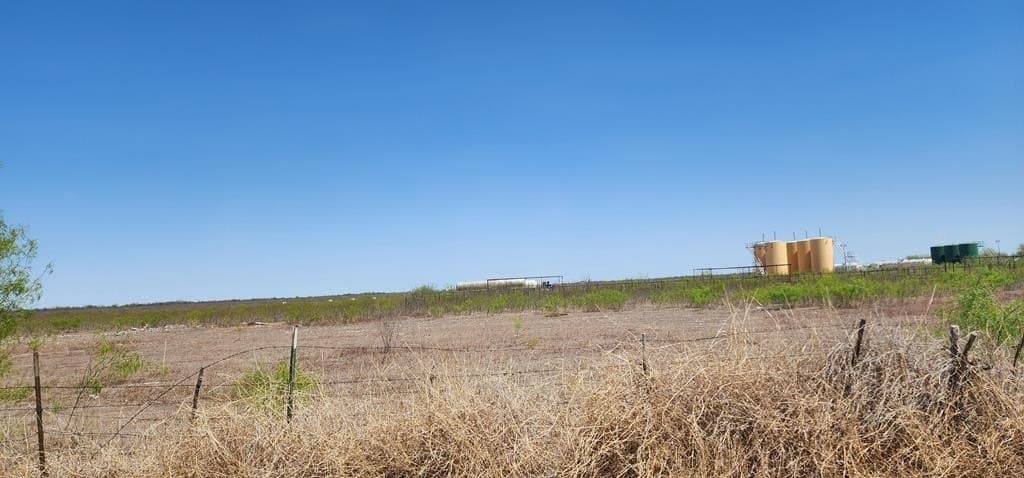 490,921 acres in Maverick County - photo 14