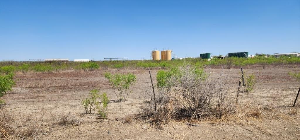490,921 acres in Maverick County - photo 10