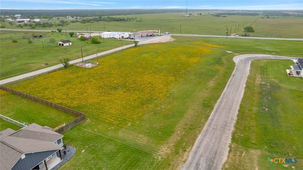 1.09 acres in Victoria County - photo 5