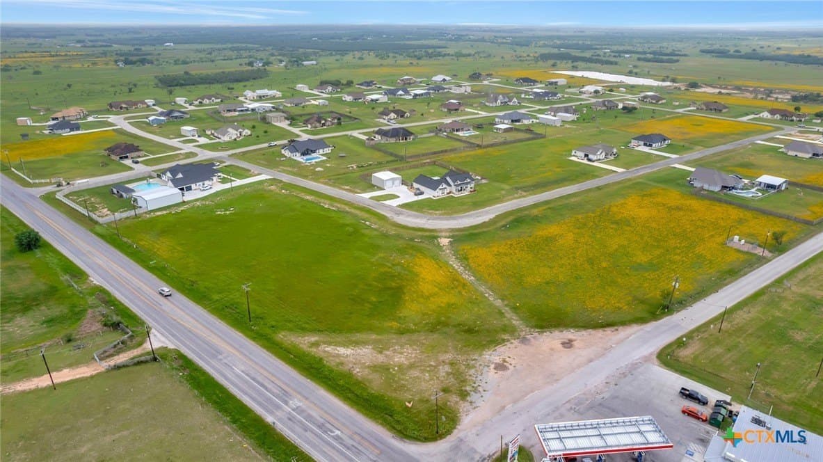 1.09 acres in Victoria County - photo 8