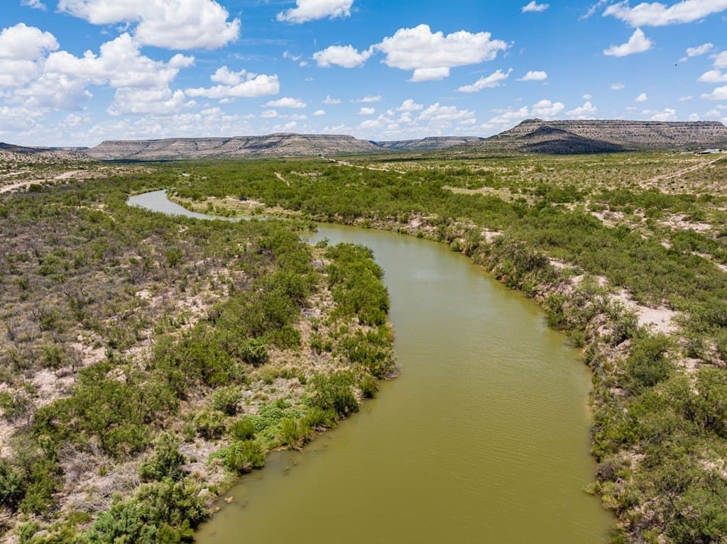 851 acres in Crockett County - photo 26