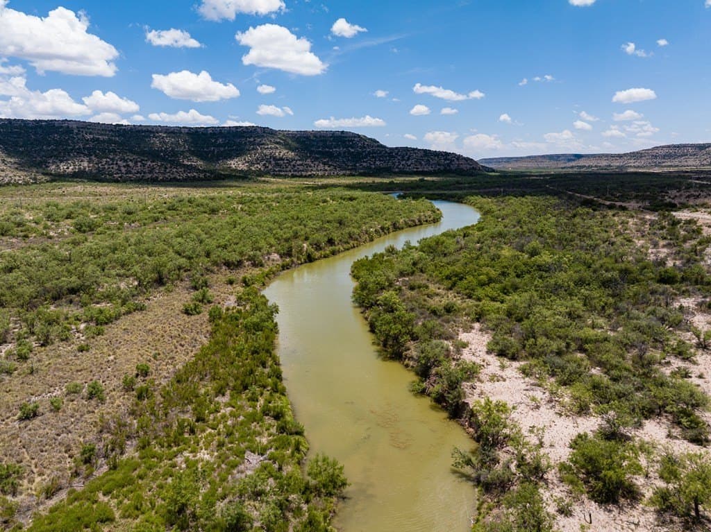 851 acres in Crockett County - photo 15