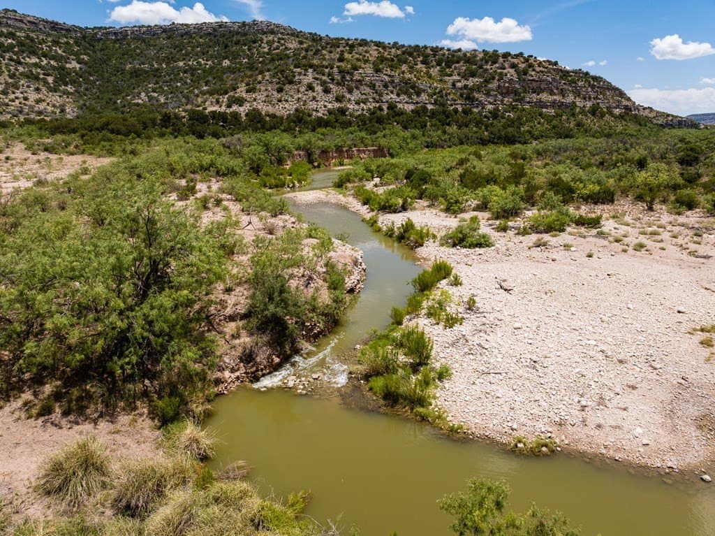 851 acres in Crockett County - photo 21