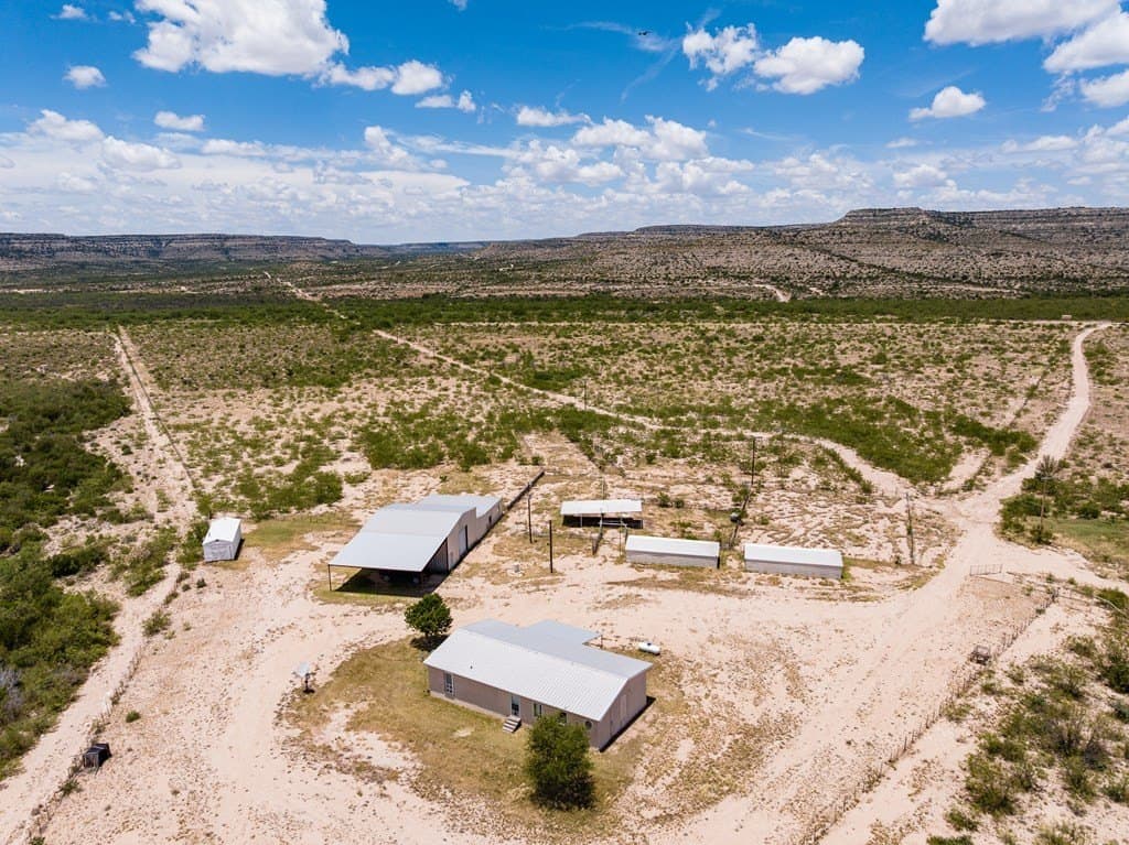 851 acres in Crockett County - photo 10
