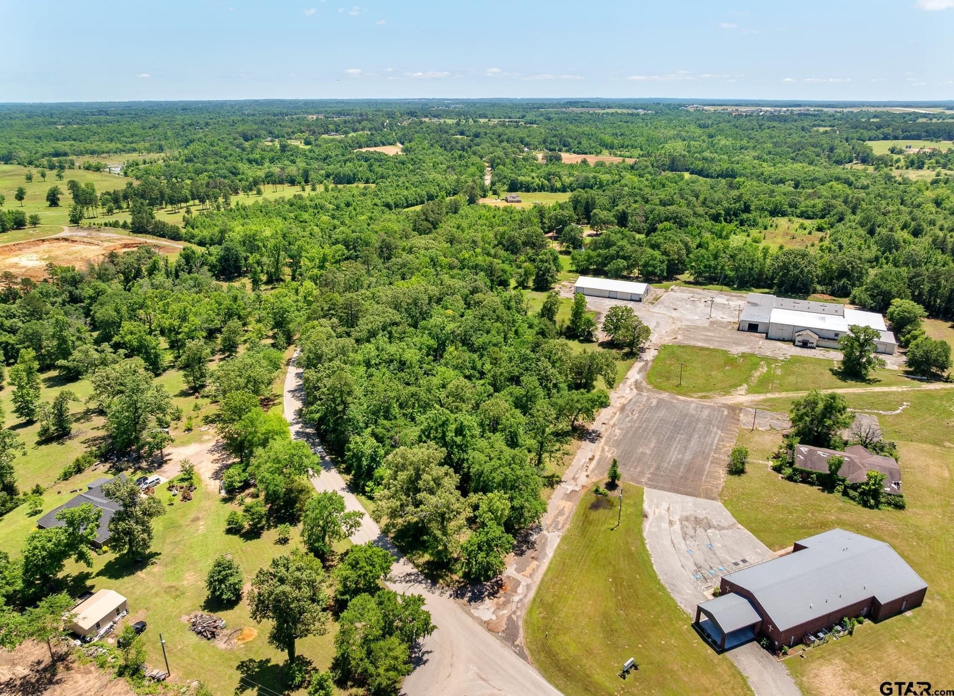 32.94 acres in Smith County - photo 6