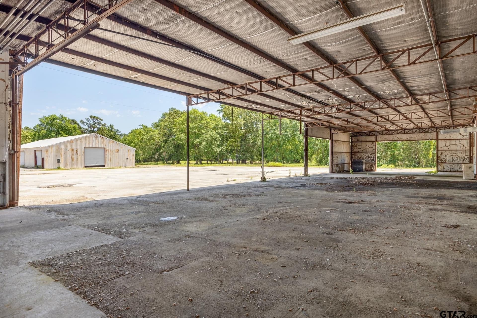 32.94 acres in Smith County - photo 25