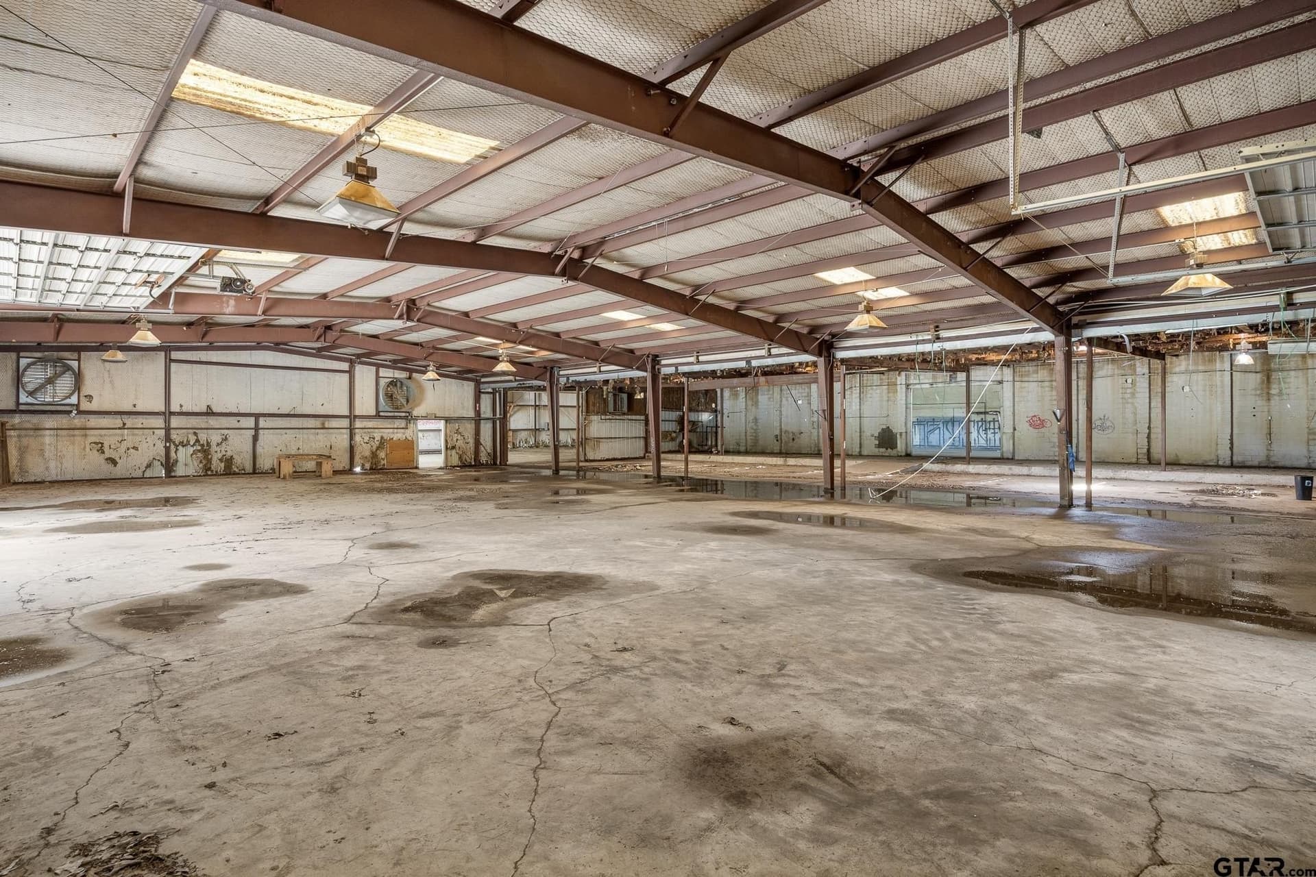 32.94 acres in Smith County - photo 16