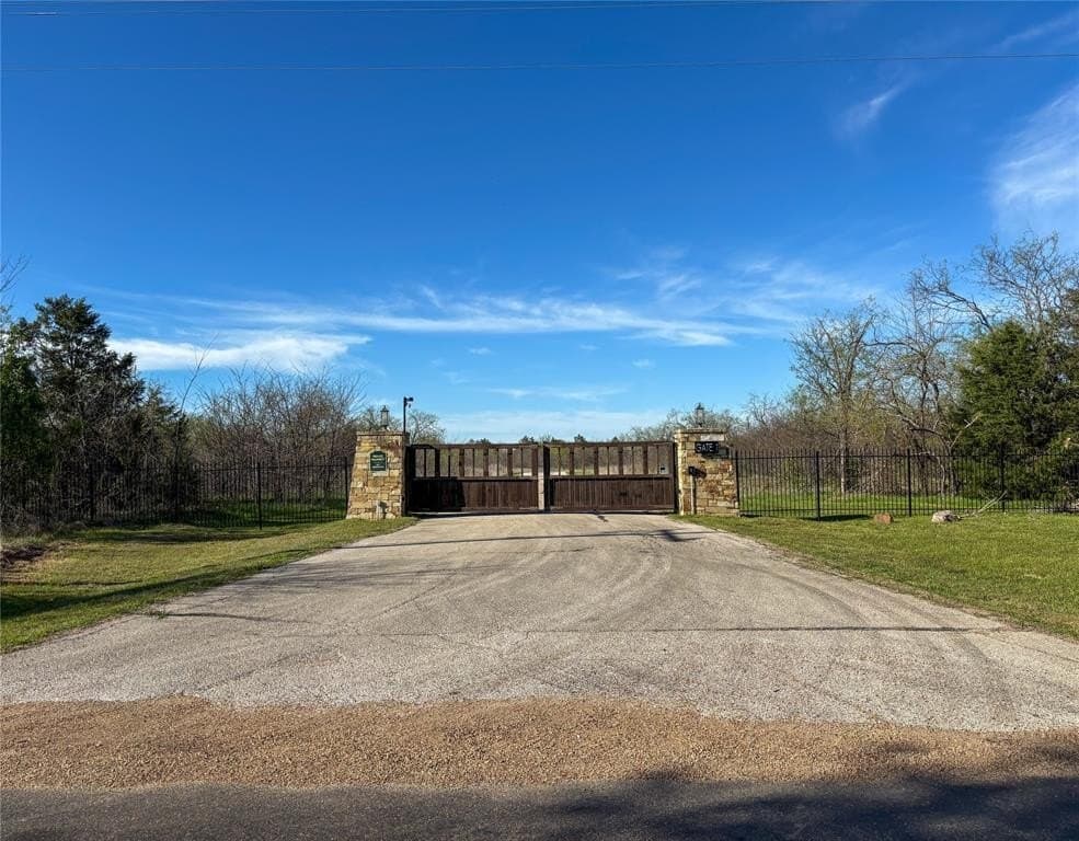 4.63 acres in Kaufman County - photo 3