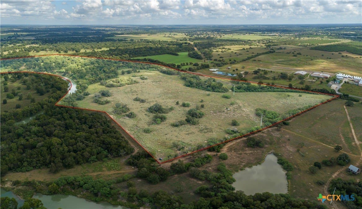 140 acres in DeWitt County - photo 3
