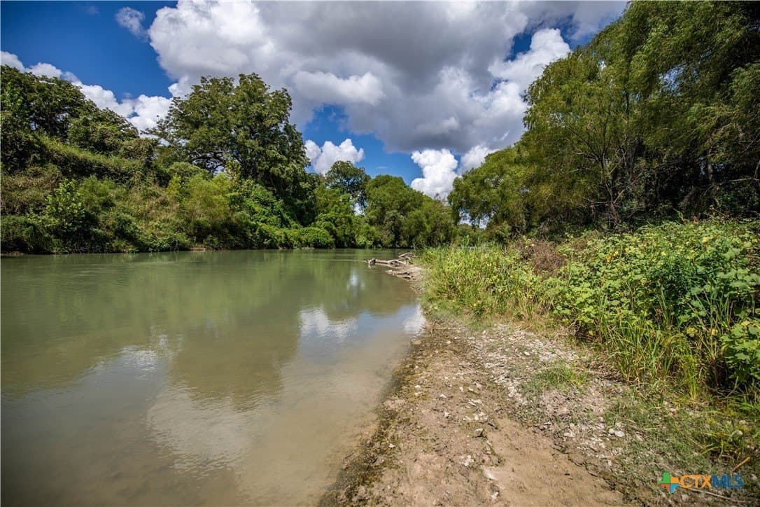 140 acres in DeWitt County - photo 17