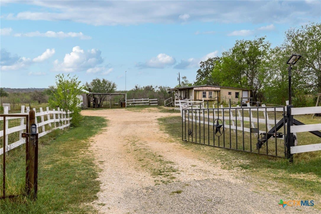10 acres in Caldwell County - photo 10