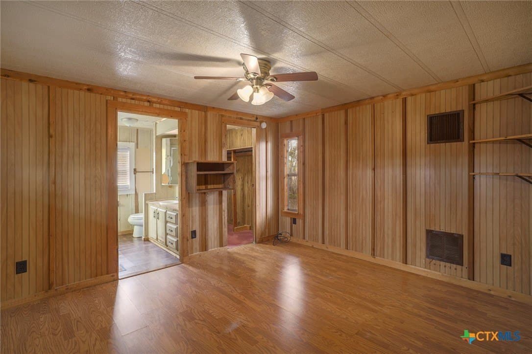 10 acres in Caldwell County - photo 18