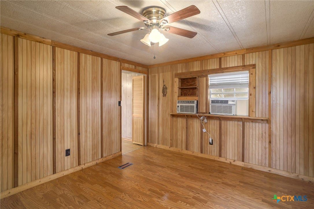 10 acres in Caldwell County - photo 19