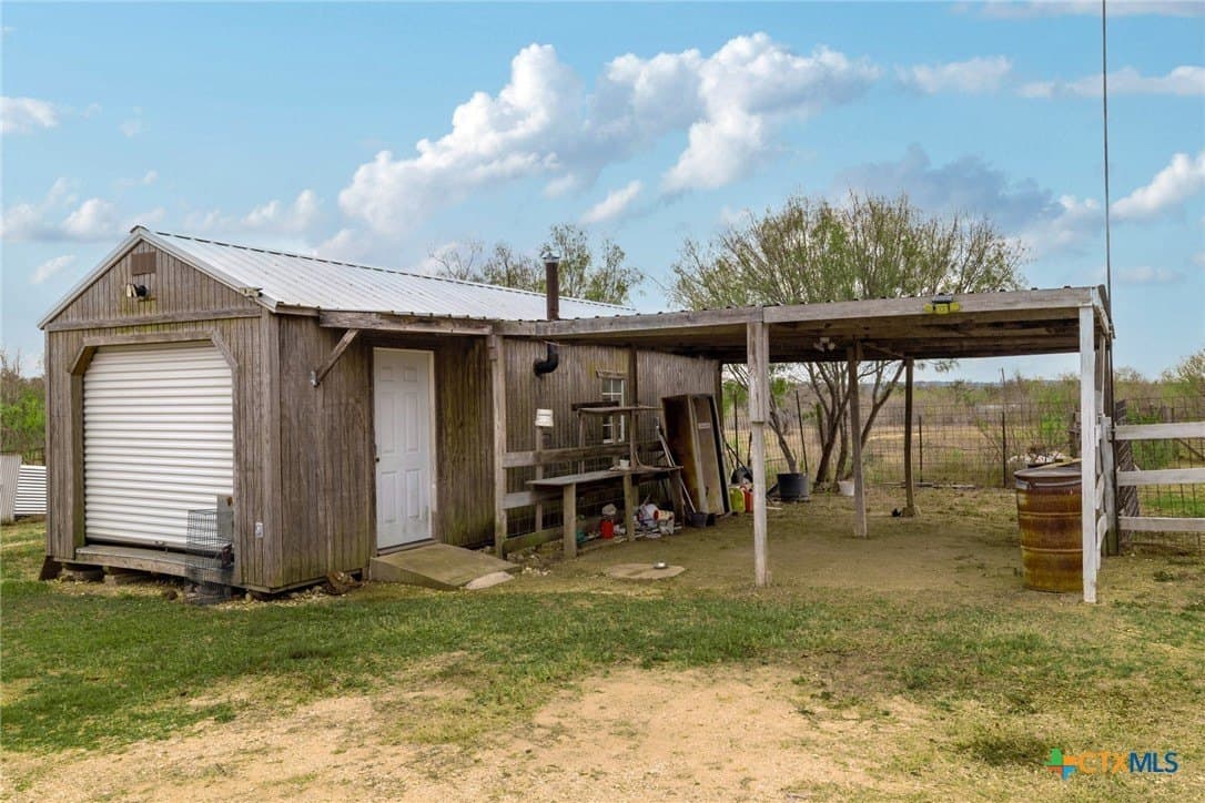 10 acres in Caldwell County - photo 32