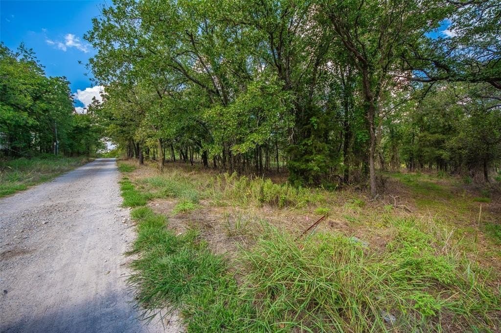 10.01 acres in Wise County - photo 9