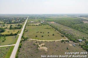 10 acres in Guadalupe County - photo 17