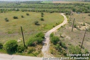 10 acres in Guadalupe County - photo 5