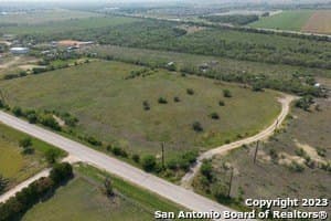 10 acres in Guadalupe County - photo 7