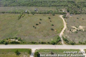 10 acres in Guadalupe County - photo 8