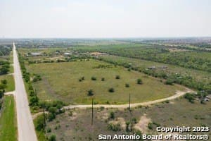 10 acres in Guadalupe County - photo 18