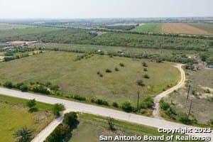 10 acres in Guadalupe County - photo 9